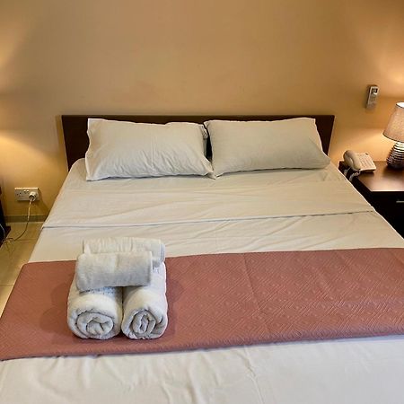 Malta Paradise Central Accomodation Hotel Saint Julian's Ngoại thất bức ảnh