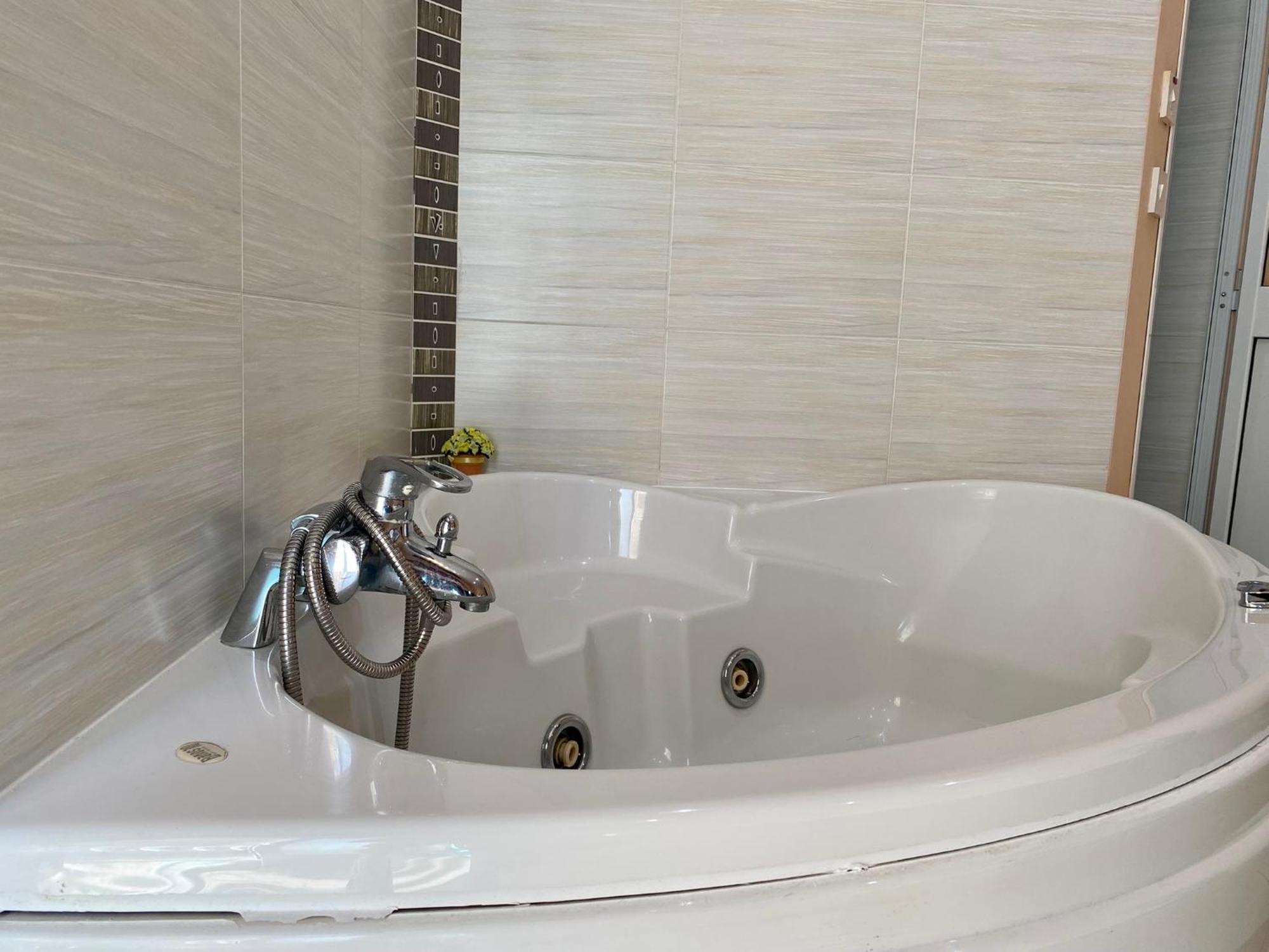 Malta Paradise Central Accomodation Hotel Saint Julian's Ngoại thất bức ảnh