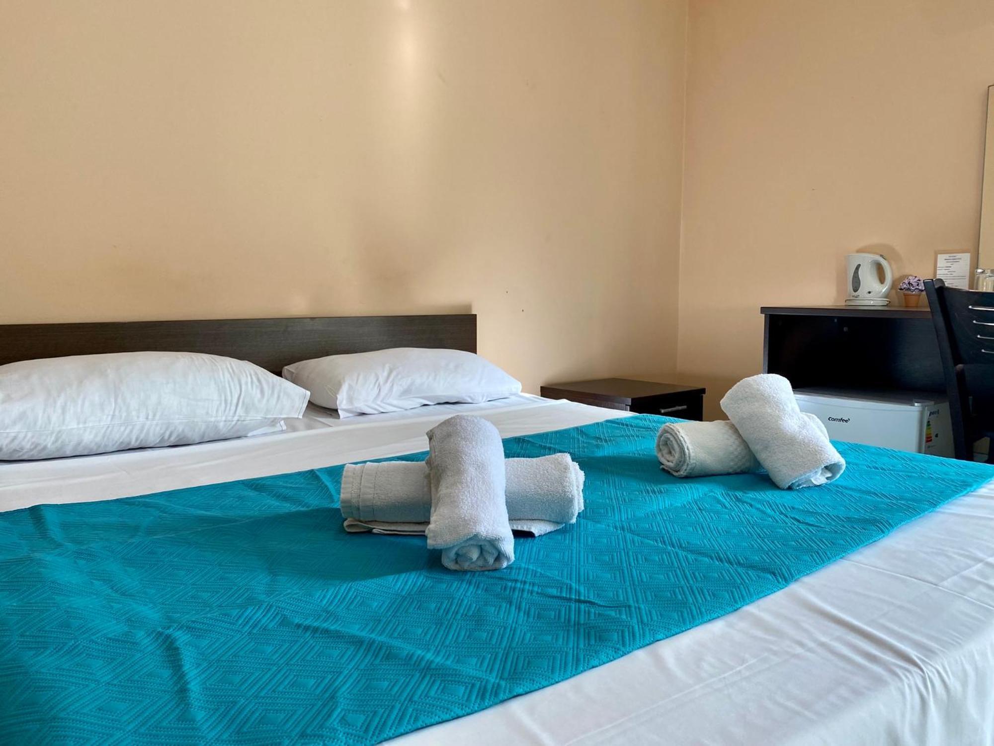 Malta Paradise Central Accomodation Hotel Saint Julian's Ngoại thất bức ảnh